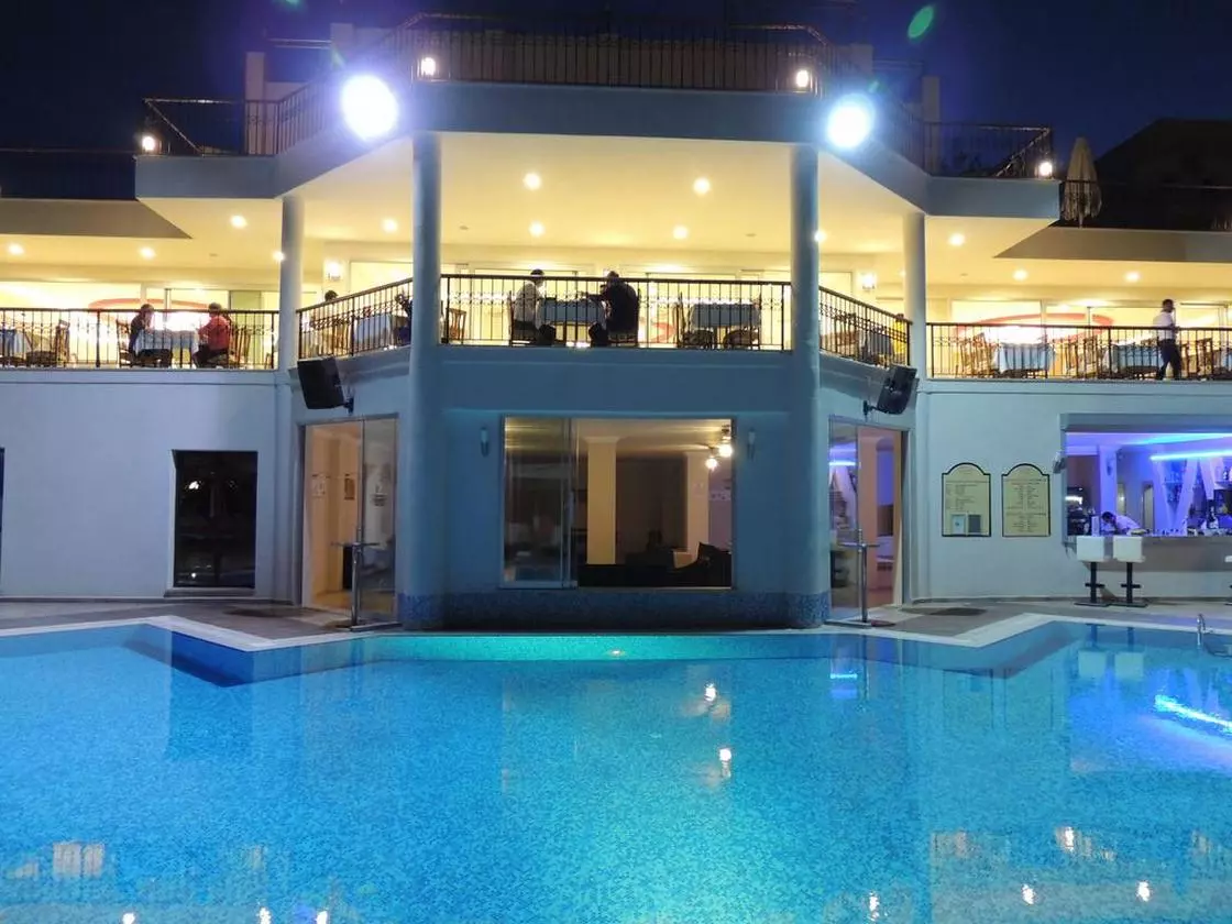 ROSSOVERDE_SHABAVIZ (13).jpg